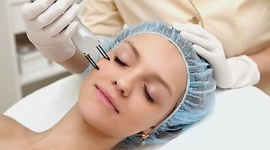 Procedemento de rexuvenecemento fraccionado da pel facial